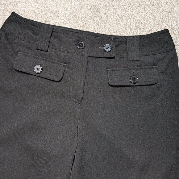 CATO Black Mid-Rise Casual Career Zippered Capris; Button Accents; Size 8 - Picture 3 of 6